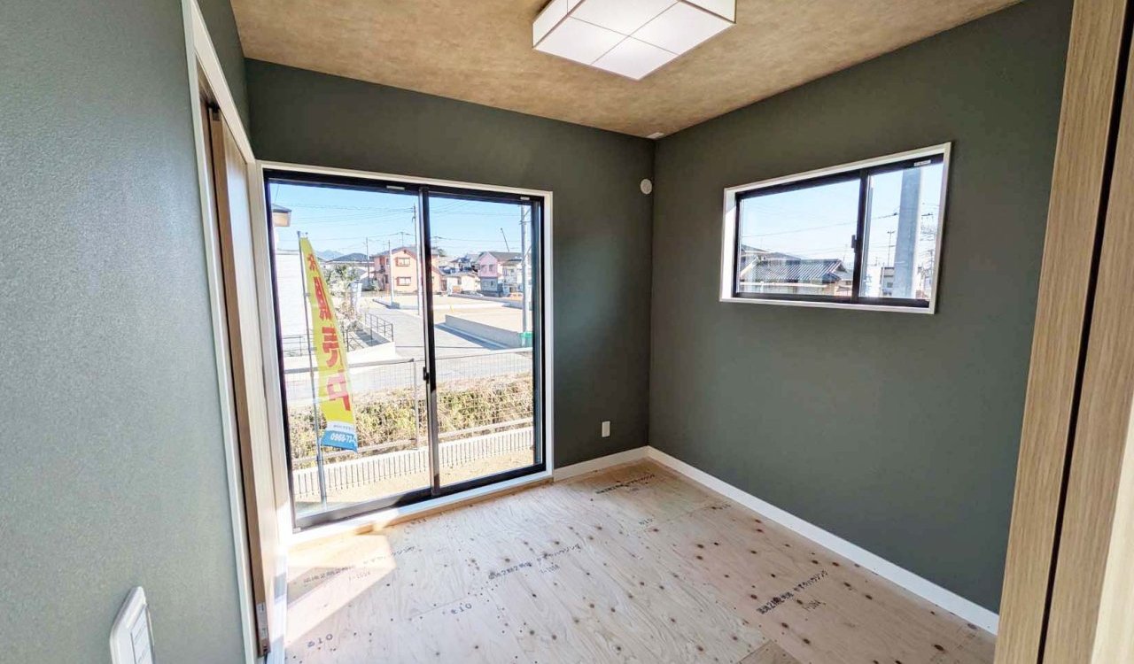 ゆとりの和室と、各所収納付き。