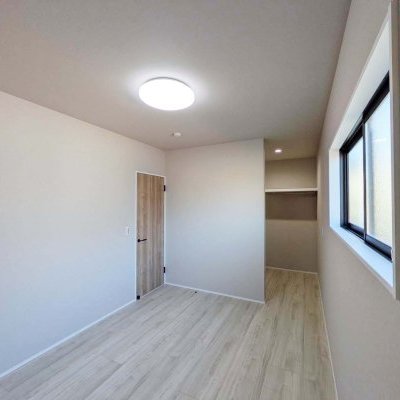 ゆとりの和室と、各所収納付き。